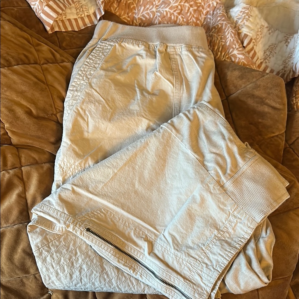 Daily Practice by Anthro.. khaki colored stretch waist crop pants